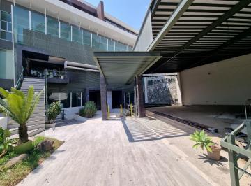 Local comercial · 185m² · 2 Estacionamientos · Amplio Local en Renta Sobre Av Rio Mayo