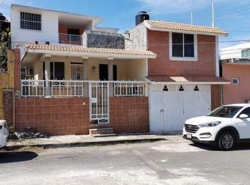 Casa · 370m² · 4 Recámaras · 2 Estacionamientos · Casa en Venta en Las Colonias Boca del Rio, Veracruz