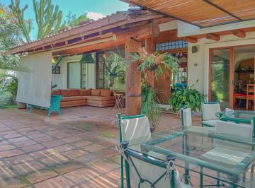 Casa · 200m² · 4 Recámaras · 10 Estacionamientos · Casa Estilo Descanso con Jardin y Jacuzzi en Renta en San Antonio