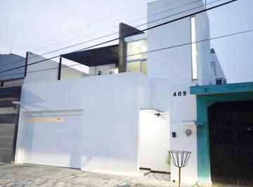 Casa de 4 habitaciones, Veracruz · Casa de 4 Recamaras en Venta con Paneles Solares