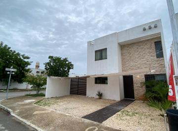 Casa de 3 habitaciones, Mérida · Casa en Renta Colonia Las Americas