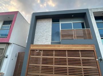 Casa · 3 Recámaras · 2 Estacionamientos · Casa en Venta en Fracc. Cubika, Boca del Rio