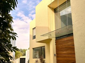 Casa en condominio de 4 habitaciones, Alvaro Obregón · Venta o Renta de Casa en Condominio en Jardines del Pedregal.
