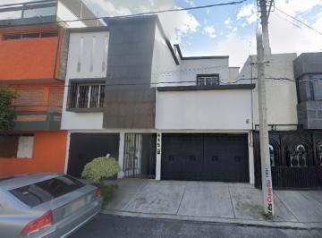 Casa de 3 habitaciones, Iztapalapa · ¡Hermoso Inmueble en Remate Bancario!