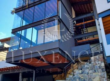 Casa en condominio · 520m² · 4 Recámaras · 3 Estacionamientos · Casa en Condominio en Venta, Avándaro