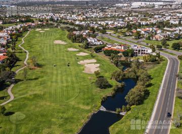 Terreno / Lote · 1244m² · Exclusivo Condominio en Campanario Frente a Fairway y Lagos, con Planes de Financiamiento Atractivos