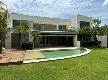 Casa de 3 habitaciones, Cuernavaca · Residencia en Venta Real Las Quintas