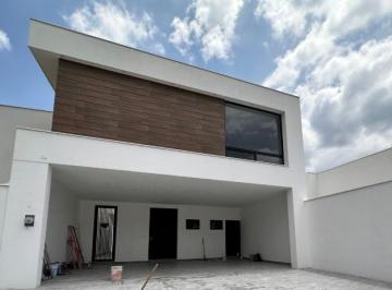 Casa · 300m² · 3 Recámaras · 5 Estacionamientos · Casa en Venta en Altares Residencial, Santiago Nl