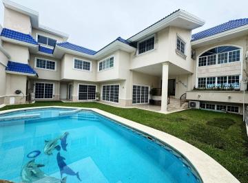 Casa de 5 habitaciones, Boca del Río · Casa en Venta Fracc. Costa de Oro