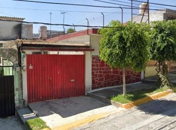Casa de 3 habitaciones, Tlalnepantla de Baz · Casa en Venta, Fracc. Los Pirules, Tlalnepantla de Baz, Estado de México.