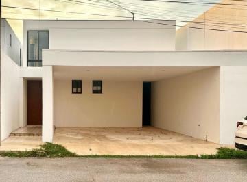 Casa · 321m² · 3 Recámaras · 2 Estacionamientos · Casa en Renta o Venta en Temozón Norte Muy Cerca de La Universidad Marista