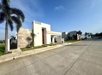 Casa · 187m² · 3 Recámaras · 2 Estacionamientos · Casa en Venta Rio del Dorado Boca del Rio Veracruz