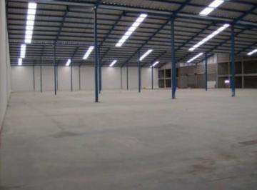 Bodega comercial · 1525m² · 22 Estacionamientos · Bodega en Renta en Ex - Hacienda Santa Rosa