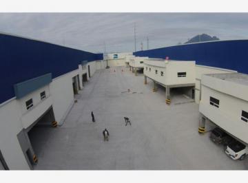 Bodega comercial · 1834m² · 4 Estacionamientos · Bodega en Renta en Santa Julia
