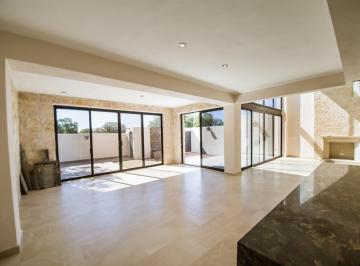 Casa de 5 habitaciones, San Miguel de Allende · Casa en Renta en San Miguel de Allende de 334 m² con 5 Recámaras