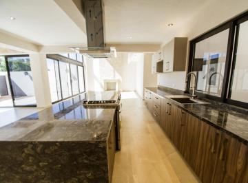 Casa · 360m² · 5 Recámaras · 2 Estacionamientos · Casa en Renta en San Miguel de Allende Guanajuato