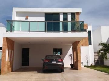 Casa · 1m² · 4 Recámaras · 2 Estacionamientos · | Increíble Casa Residencial, en Renta. |