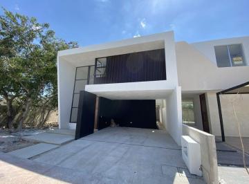 Casa · 236m² · 3 Recámaras · 2 Estacionamientos · | Casa Residencial, en Venta. |