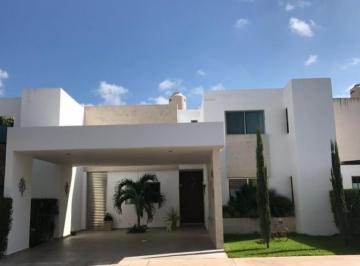 Casa · 1m² · 4 Recámaras · 2 Estacionamientos · | Increíble Casa Equipada, en Renta. |