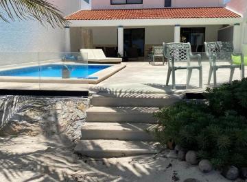 Casa · 330m² · 4 Recámaras · | Hermosa Casa en La Playa, en Venta. |