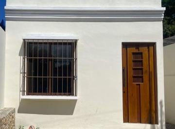 Casa · 1m² · 3 Recámaras · | Increíble Casa de Una Planta, en Venta. |