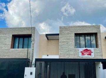 Casa · 233m² · 3 Recámaras · 2 Estacionamientos · | Oportunidad de Casa Nueva, en Venta. |