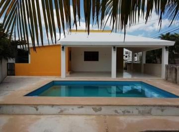 Casa · 1m² · 2 Recámaras · | Bonita Casa en La Playa, en Renta. |