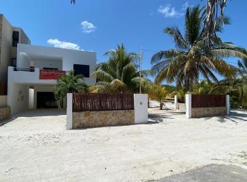 Casa · 263m² · 4 Recámaras · 4 Estacionamientos · | Hermosa y Cómoda Casa en La Playa de San Benito Ubicada en Segunda Fila |