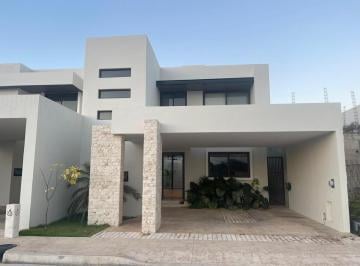 Casa · 1m² · 4 Recámaras · 2 Estacionamientos · | Increíbles Casas Equipadas, en Renta. |