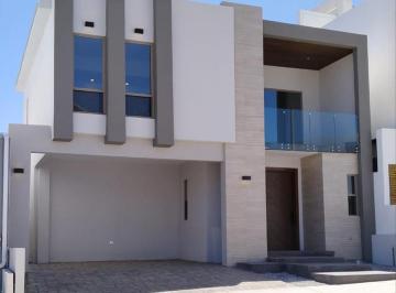 Casa de 4 habitaciones, Chihuahua · Casa en Venta Asturias