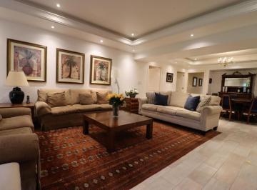 Casa · 1601m² · 3 Recámaras · 12 Estacionamientos · Casa en Venta Lomas de Vista Hermosa