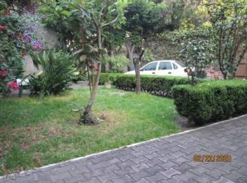 Casa · 517m² · 7 Recámaras · 5 Estacionamientos · Casa en Venta Frente a Viveros en Coyoacán