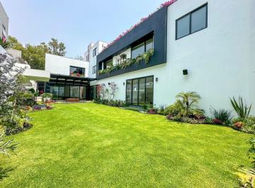 Casa · 1022m² · 4 Recámaras · 6 Estacionamientos · Condominio El Bosque, Casa en Venta