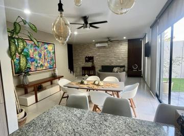 Casa · 3 Recámaras · 2 Estacionamientos · Casa en Playa del Carmen