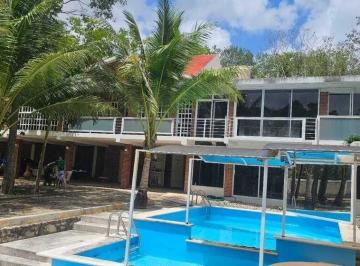 Casa · 1332m² · 4 Recámaras · 4 Estacionamientos · Casa en Macario Gomez, Tulum en Venta