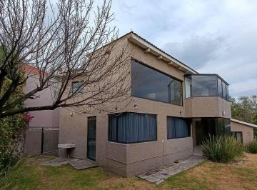Casa en condominio · 3 Recámaras · 4 Estacionamientos · Casa en Condominio en Valle de Tepepan en Venta