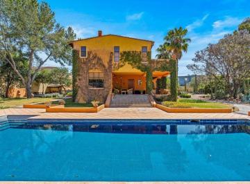 Casa de 2 habitaciones, San Miguel de Allende · Casa en Venta a 10 Min. del Centro de San Miguel de Allende – Alberca y Jardín