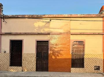 Casa · 3000000m² · 4 Recámaras · | Casa Cómoda Ubicada en El Centro de La Ciudad |
