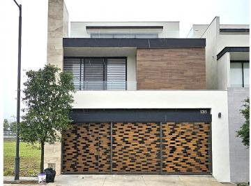 Casa de 3 habitaciones, García · Casa en Renta Cumbres Penisula 3 Niveles