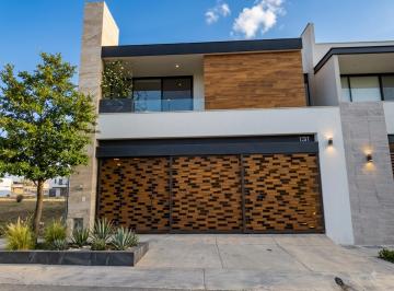 Casa de 3 habitaciones, García · Casa en Renta Cumbres Penisula 3 Niveles