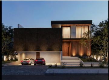 Casa , Mérida · Casa de Lujo en Yucatán Country Club | $28.5 Mdp | Vista Al Lago + Piscina