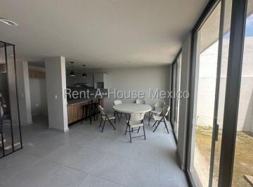 Casa de 3 habitaciones, El Marqués · Capital Sur, Venta - Casa con Roof Garden, Amenidades, 3 Recámaras