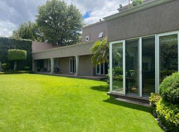 Casa de 4 habitaciones, Naucalpan de Juárez · Casa en Venta en Lomas Hipódromo Espectacular