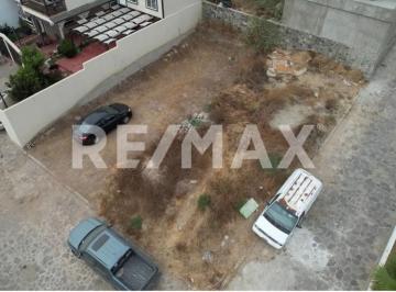 Terreno / Lote · 160m² · Terreno en Fraccionamiento Delfines, en Esquina - (4)