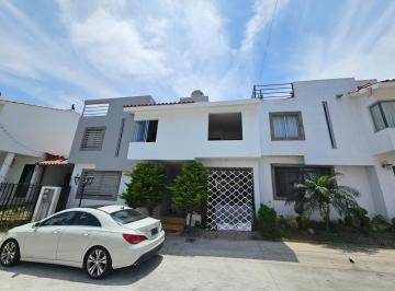 Casa en condominio · 186m² · 4 Recámaras · 2 Estacionamientos · Casa en Venta de 3 Niveles en Flamingos. - (4)