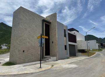 Casa · 415m² · 4 Recámaras · Casa en Venta en Carretera Nacional, Bosques de Las Misiones