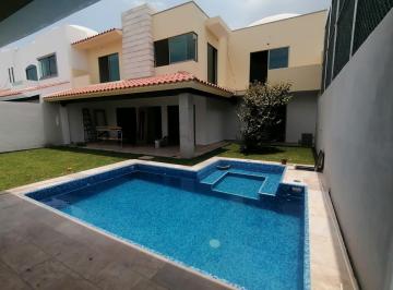 Casa de 4 habitaciones, Jiutepec · Casa con Alberca Privada y Jacuzzi, 4 Recámaras, Excelentes Acabados