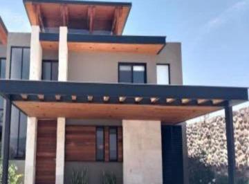 Casa de 4 habitaciones, El Marqués · Venta de Propiedad en Villa Carriedo, El Marques