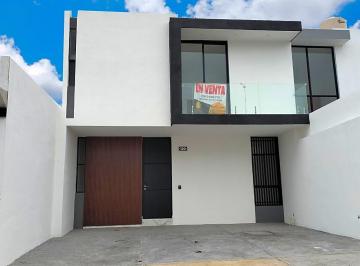 Casa · 126m² · 3 Recámaras · 2 Estacionamientos · Casa en Venta en Villas Diamante Cerca de Av Pablo Silva