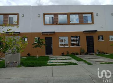 Casa · 63m² · 2 Recámaras · 1 Estacionamiento · Casa en Venta Real Arboledas, Irapuato, Gto.